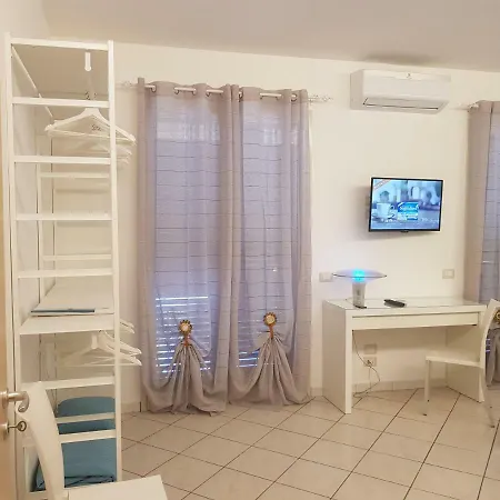 Naxian Holidays * Giardini Naxos